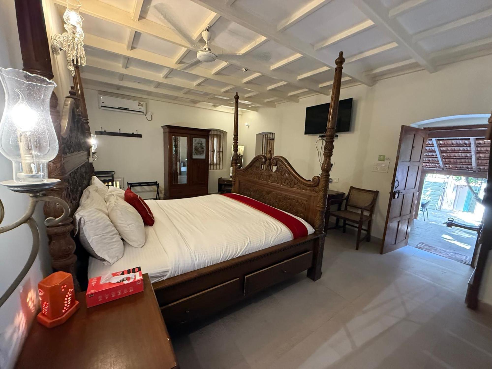 Lar Amorosa Boutique Hotel - Goa Calangute Εξωτερικό φωτογραφία